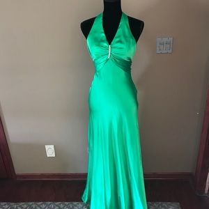 Gorgeous Green dress / gown